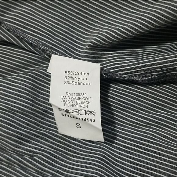 NWOT Leela & Lavender Striped Collared Ruffle Button Dressy Chic Classic Blouse - Picture 4 of 4